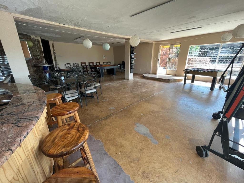Koi Inn Hartbeespoort Buitenkant foto