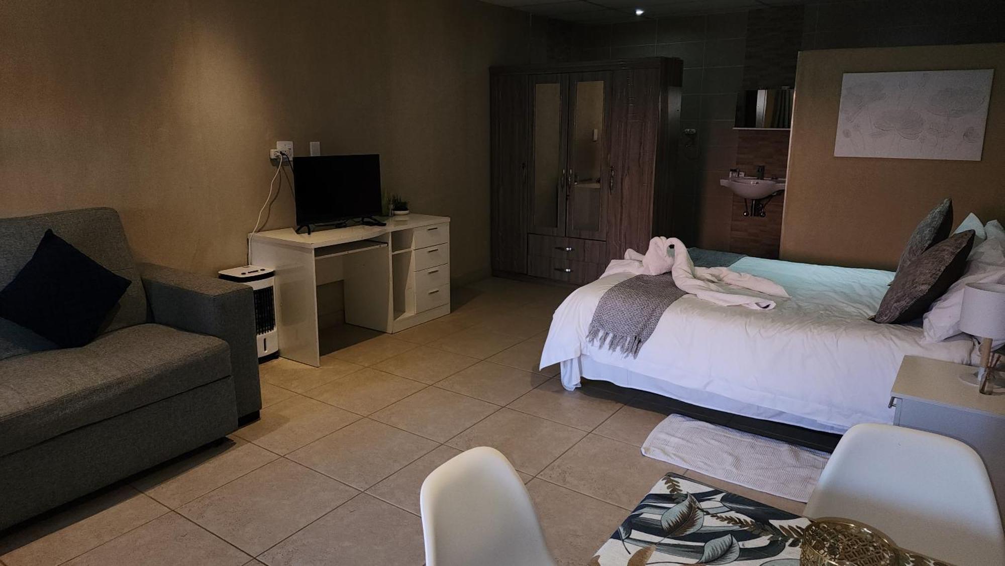 Koi Inn Hartbeespoort Buitenkant foto