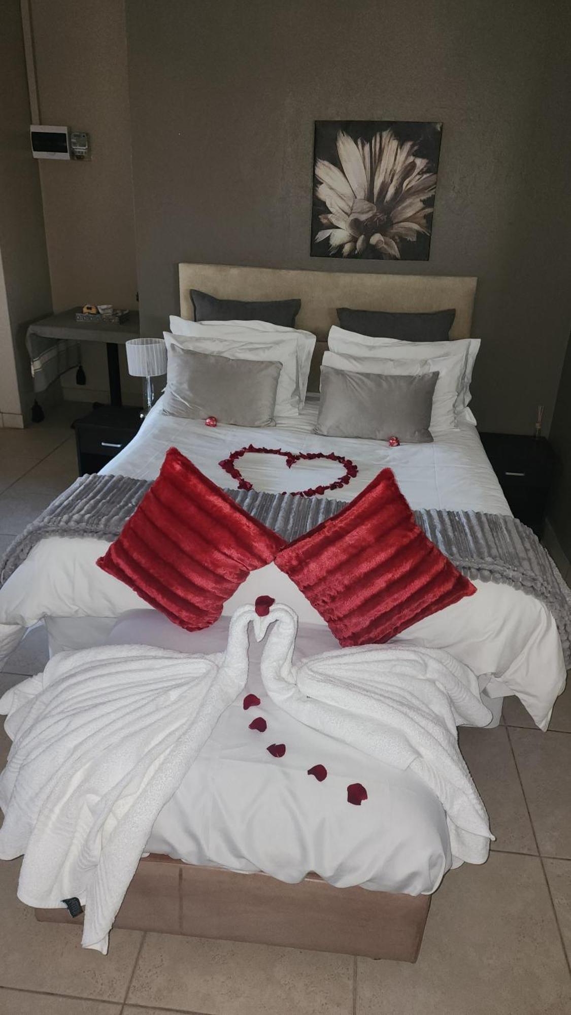 Koi Inn Hartbeespoort Buitenkant foto
