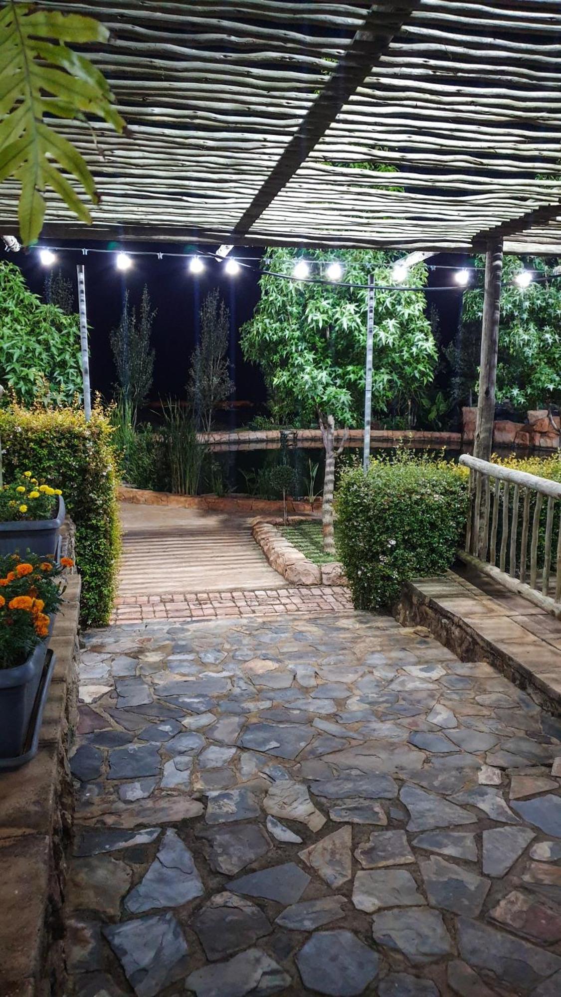 Koi Inn Hartbeespoort Buitenkant foto