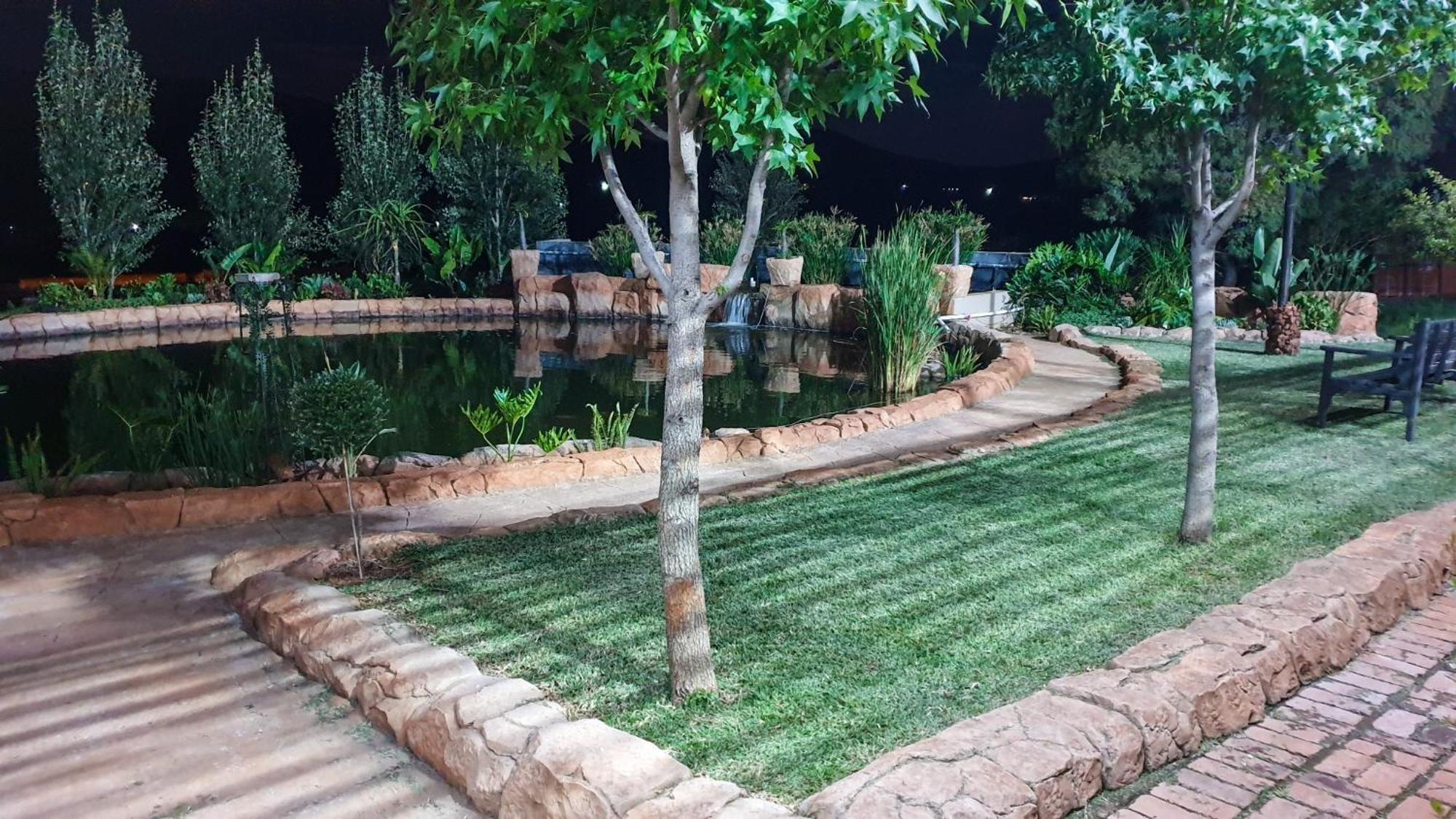 Koi Inn Hartbeespoort Buitenkant foto